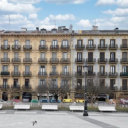 Autonomia - The Collection San Sebastian